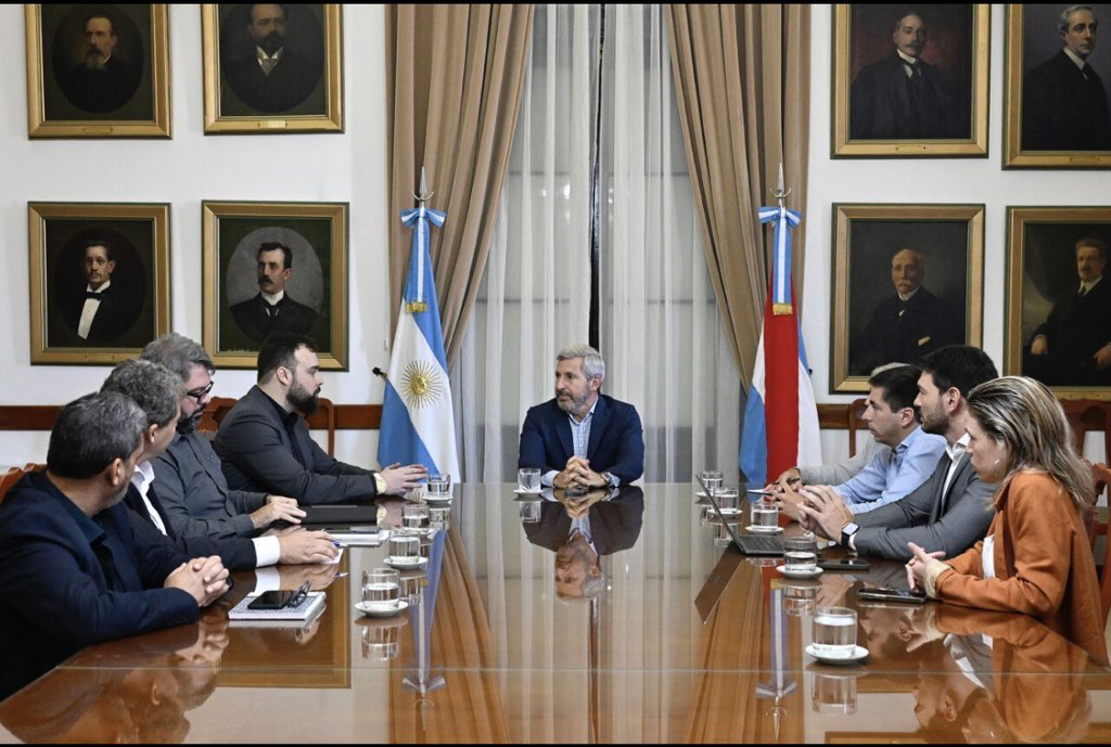 The governor of Entre Ríos, Argentina, @frigeriorogelio, made a post on LinkedIn talking about his meeting with the Cardano Foundation @Cardano_CF and @tsnnst. We are strong together ! Let’s go LATAM Cardano Community.