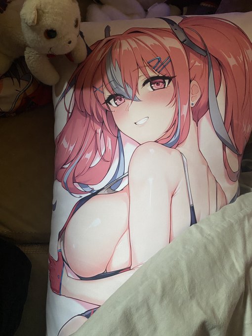 起きよー
ブレマートンさんと寝とった 