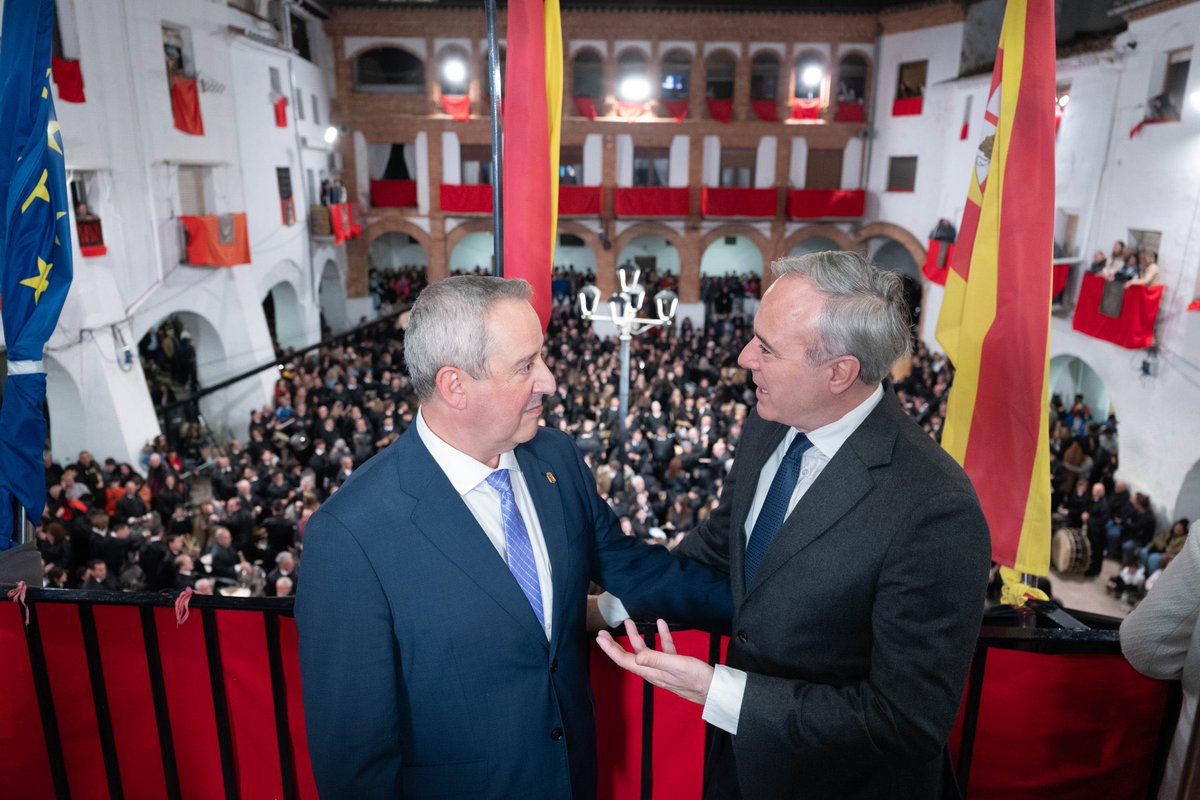 ‼️ <a href="/Jorge_Azcon/">Jorge Azcón</a> subraya la importancia del "motor económico" que supone la Semana Santa del Bajo Aragón histórico.

🥁 El presidente ha asistido al tradicional acto de Romper la Hora de Híjar.

🔗tinyurl.com/53e626sr