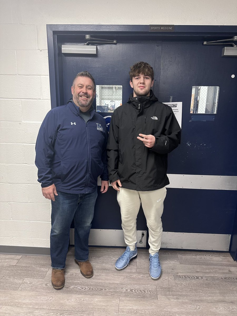 Had an amazing time at Monmouth today! Looking forward to getting back up there soon!! #FlyHawks @CoachBGabriel @Coach_Raitano @Coach_KCal @CoachSamDorsett @Coach_BNeal @CoachPressey @CoachJeffGallo @lew_walk7 @toby_lux @CoachErxleben @SRHSFootball