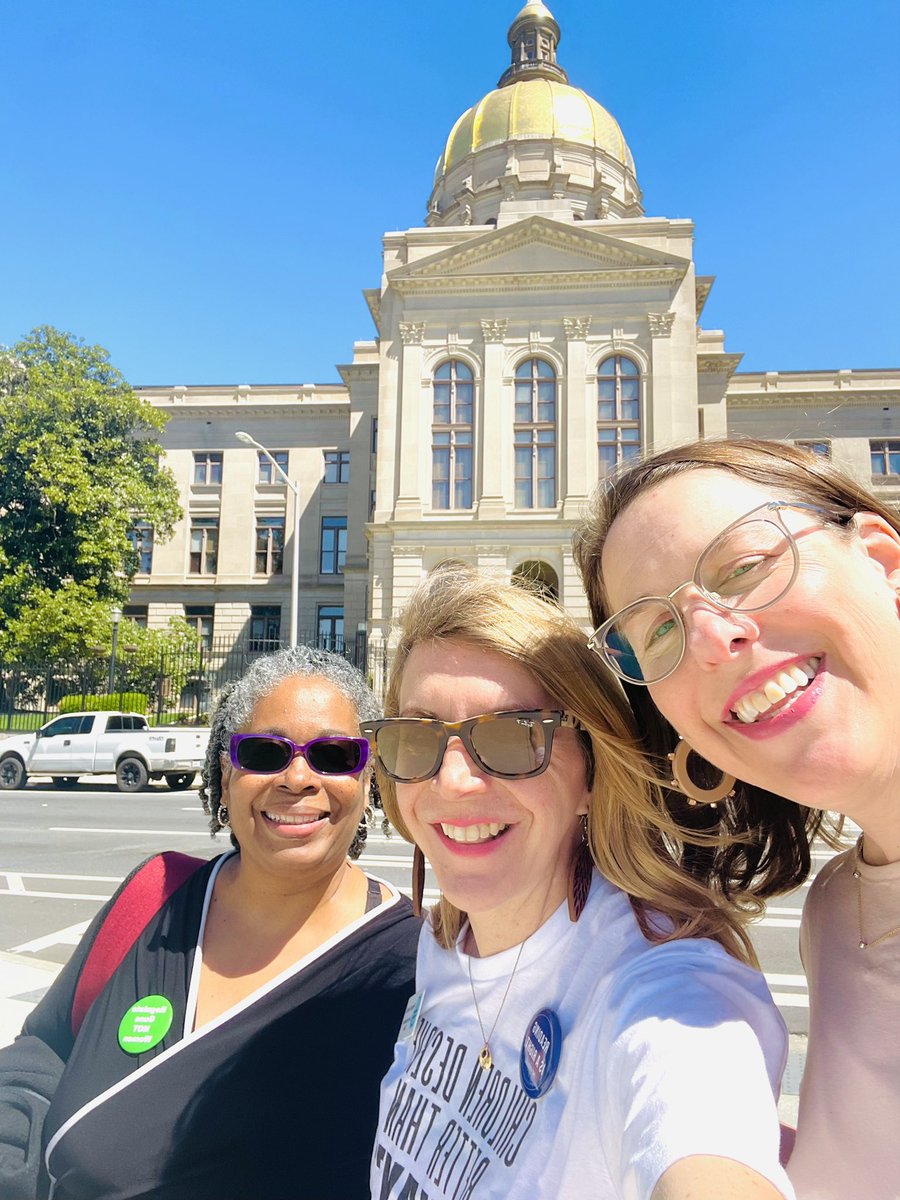untilallcanread's tweet image. It was a beautiful day advocating for #LiteracyAndJusticeforAll with @DDGA13 down at the Gold Dome!! #GaPol