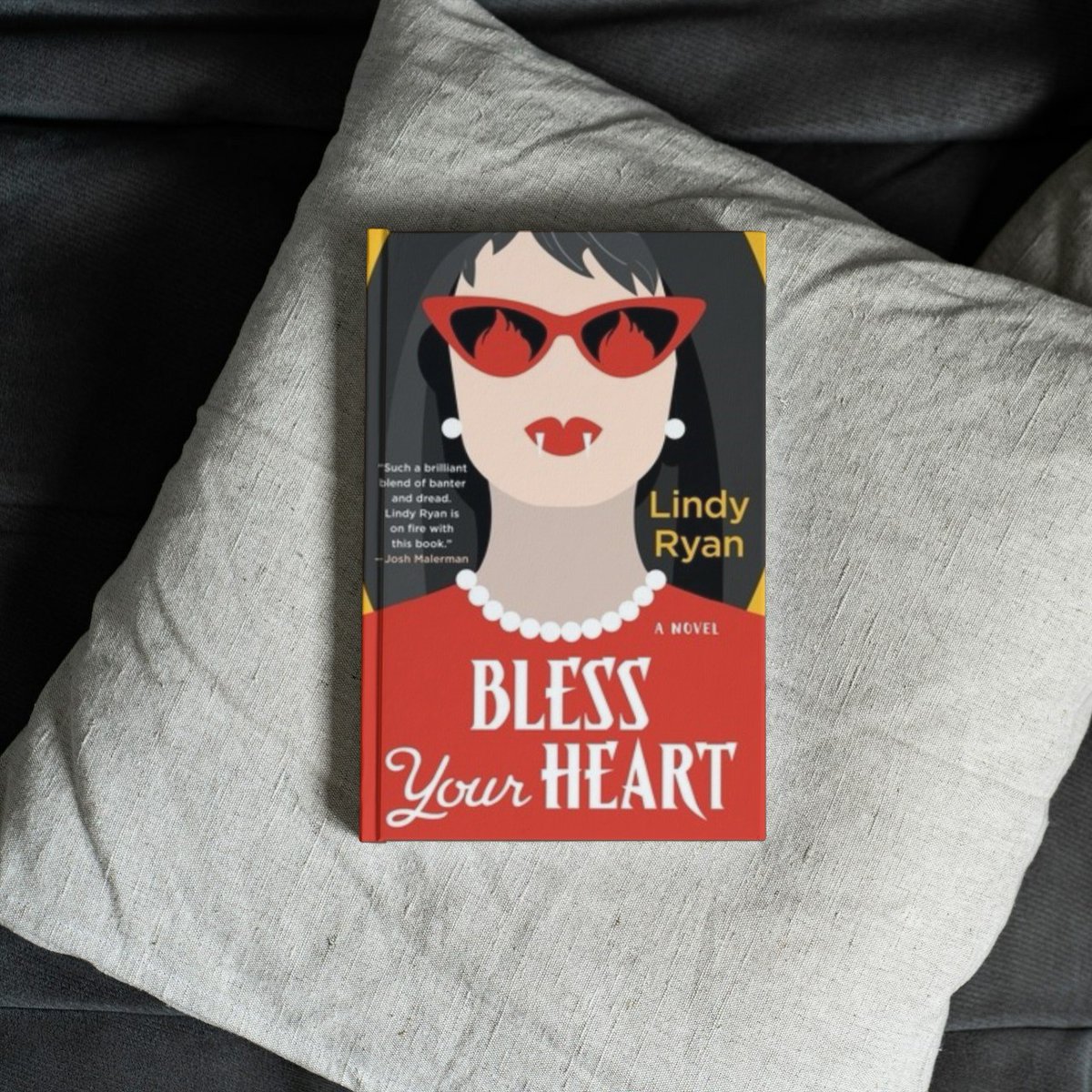 A crackling mystery-horror novel with big-hearted characters and Southern charm with a bite, Bless Your Heart is a gasp-worthy delight from start to finish. Bless Your Heart by Lindy Ryan bit.ly/43ClcBv @MinotaurBooks