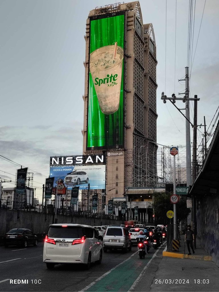 Is it hot or not? Grab a sip of natural lemon flavor, delivering a refreshing twist! #spray is suitable for that situation. A spray fits that kind of situation! Sprite #iconic #spectacular #hot ASEAN #edsa #oneedsa #traffic #impact #dooh.ph #ipabillboardmo #artofoutdoor #ooh…