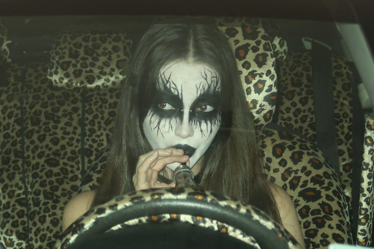 isabellrrose's tweet image. 