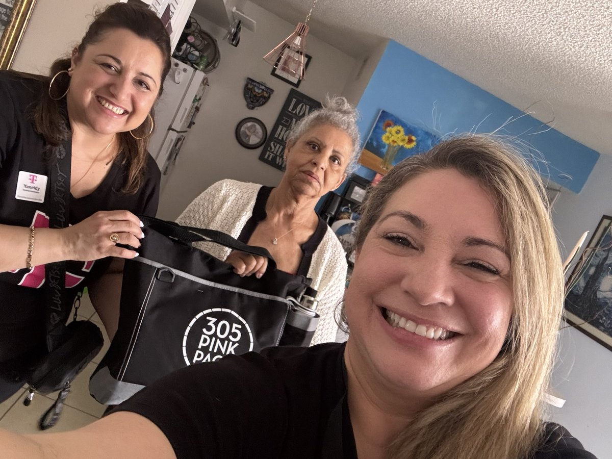 ☆ C a r m s ☆ tweet media