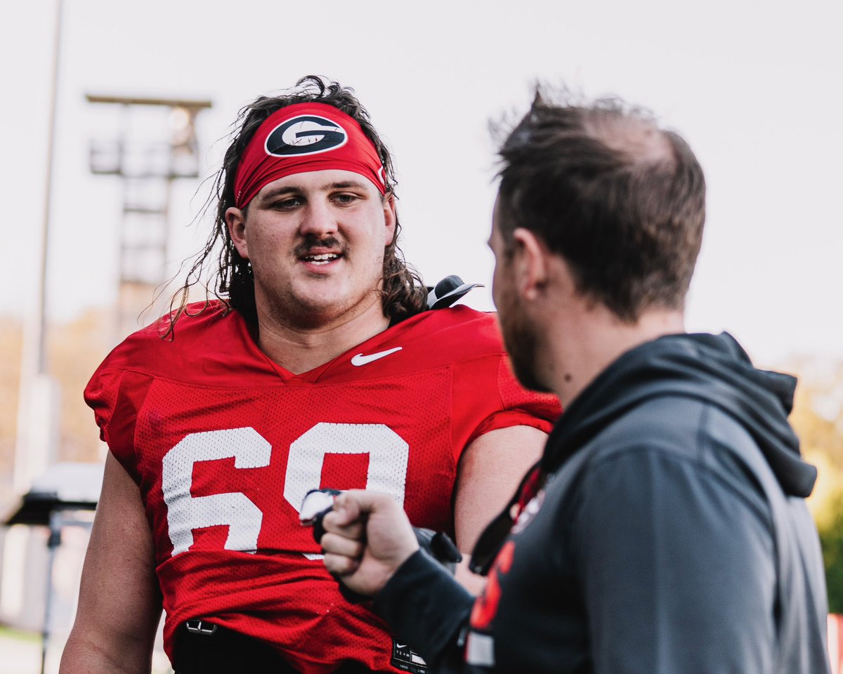 Thank you to all the professors who came out for faculty and staff appreciation 😁 We couldn’t do it without you! #GoDawgs