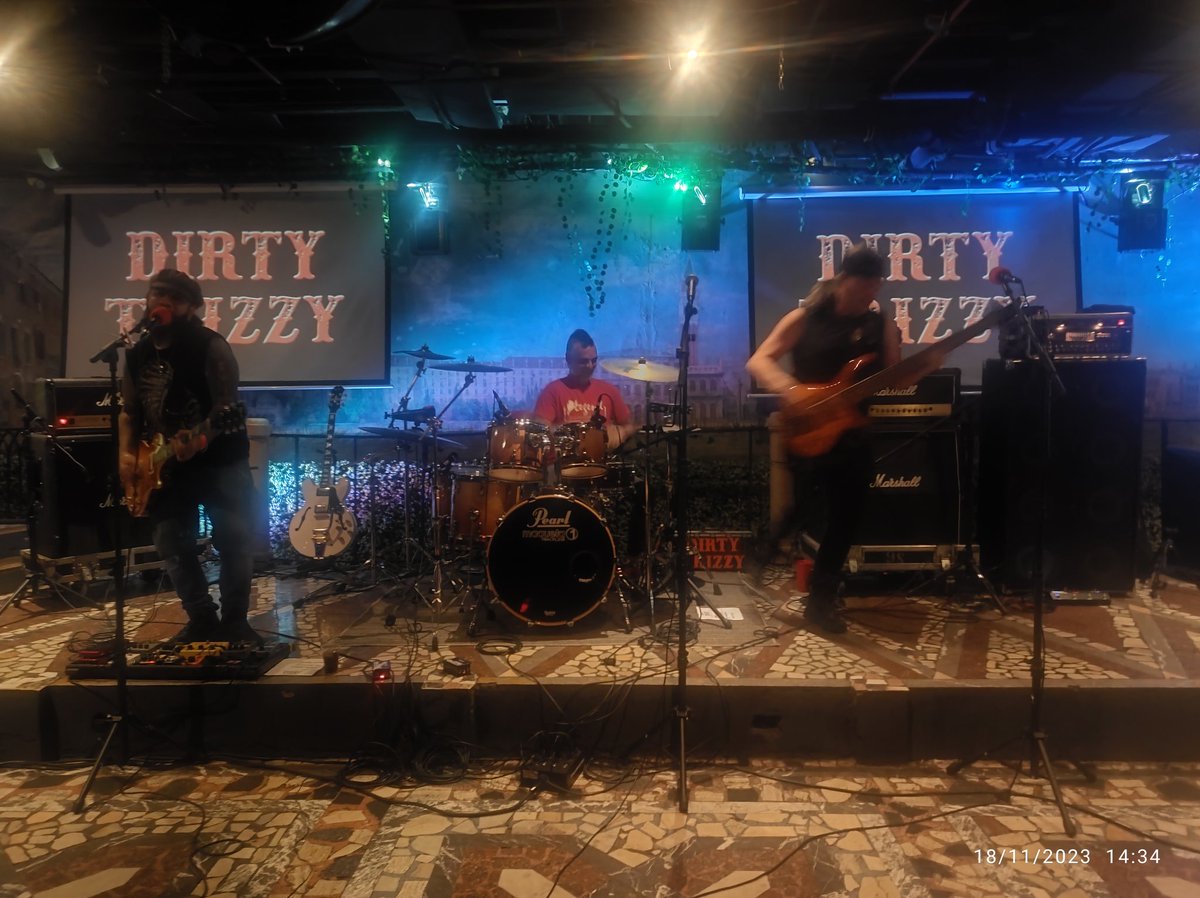 Yoleimetalrock 🤘🎤🎸🥁✌️🎵🎶👊 tweet media