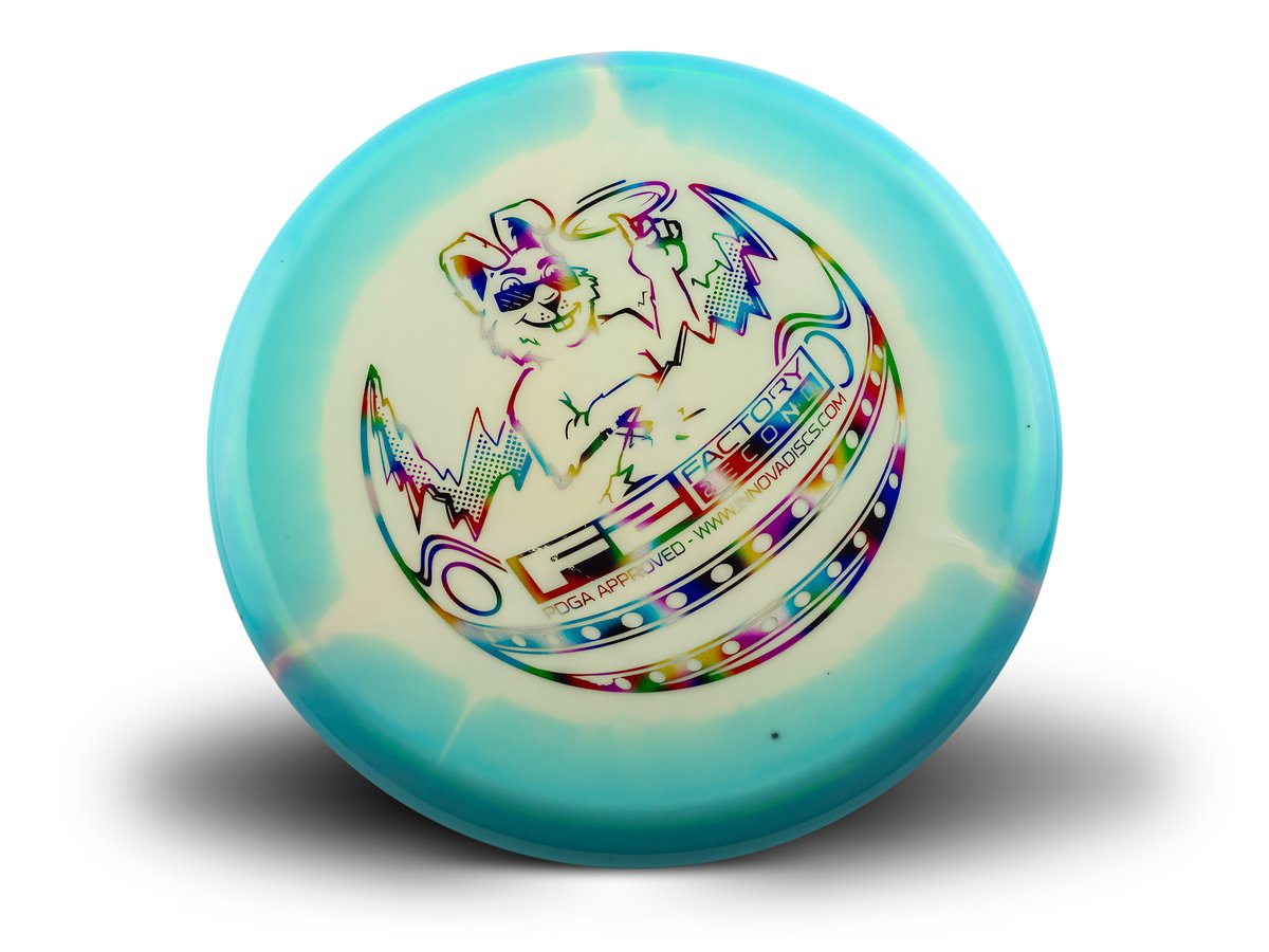 Ready to Invade some chains? The [3|2|0|1] Invader is a straight-flying putter that can also handle power throws. Add 3+ discs and enter 'badbunny' to get a holiday-themed F2 Halo Star Invader for FREE! Link for details. proshop.innovadiscs.com/f2-friday/ #discgolf