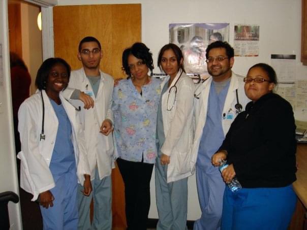 @SocietyHospMed 1st week of Medical School w/@RashmiGMD in 2005!!! And OB/GYN rotation as an M3. Time flies! 🩺💗#NationalPhysiciansWeek #ThrowbackThursday #HowWeHospitalist @SocietyHospMed