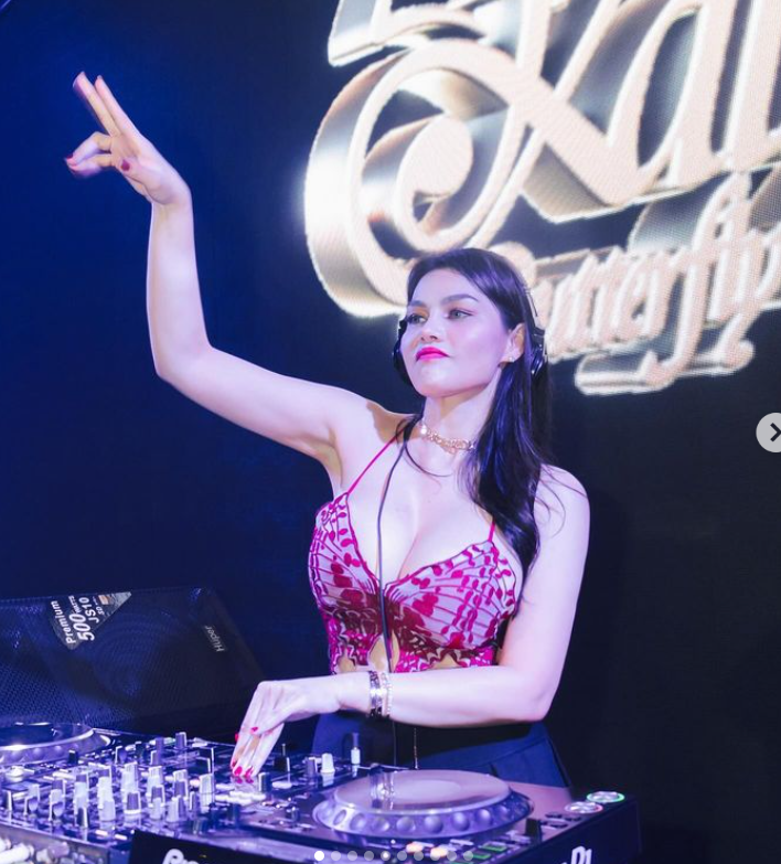 Linda Nelly tweet media