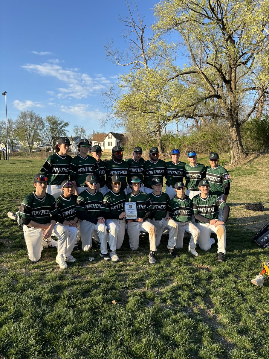 MHSVarBaseball's tweet image. 4th win in a row and a Tournament Championship today! Jase gets his 3rd W of the season. Great all around game today, let’s keep it rolling!!! #WeAreMehlville