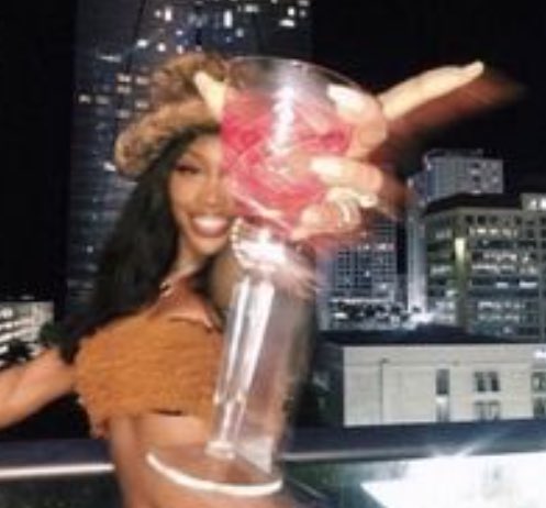 Cheers to Black Women who play video games!