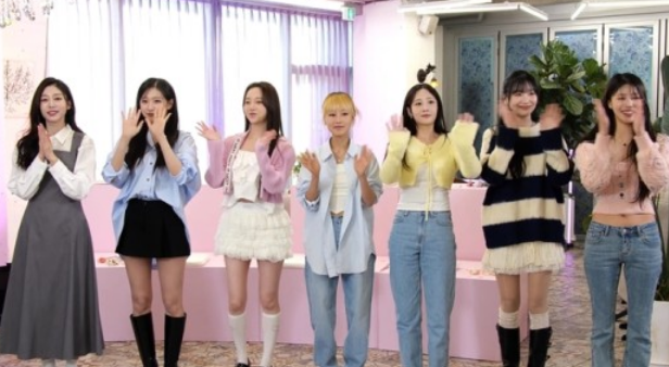 tang__kira's tweet photo. Lovelyz akan menjadi guest di acara How do you Play

Tayyang 30 Maret 2024

https://t.co/PutnBIeqvm https://t.co/XmFoVQAB9o
