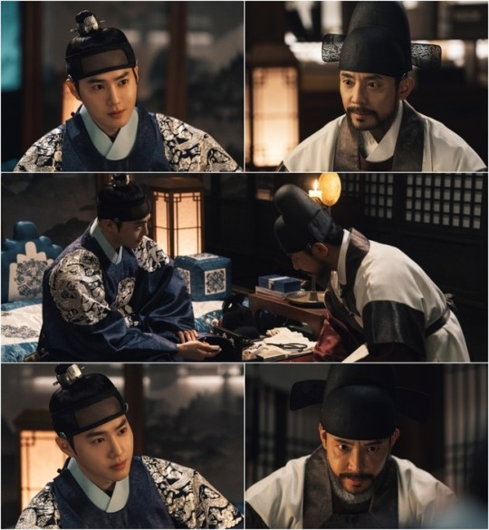 #EXO's #Suho and #KimJooHun new stills from MBN drama #MissingCrownPrince (#TheCrownPrinceHasDisappeared)

Broadcast on April 13. #HongYeJi #MyungSooBin  #KimMinKyu #수호 #홍예지 #세자가사라졌다