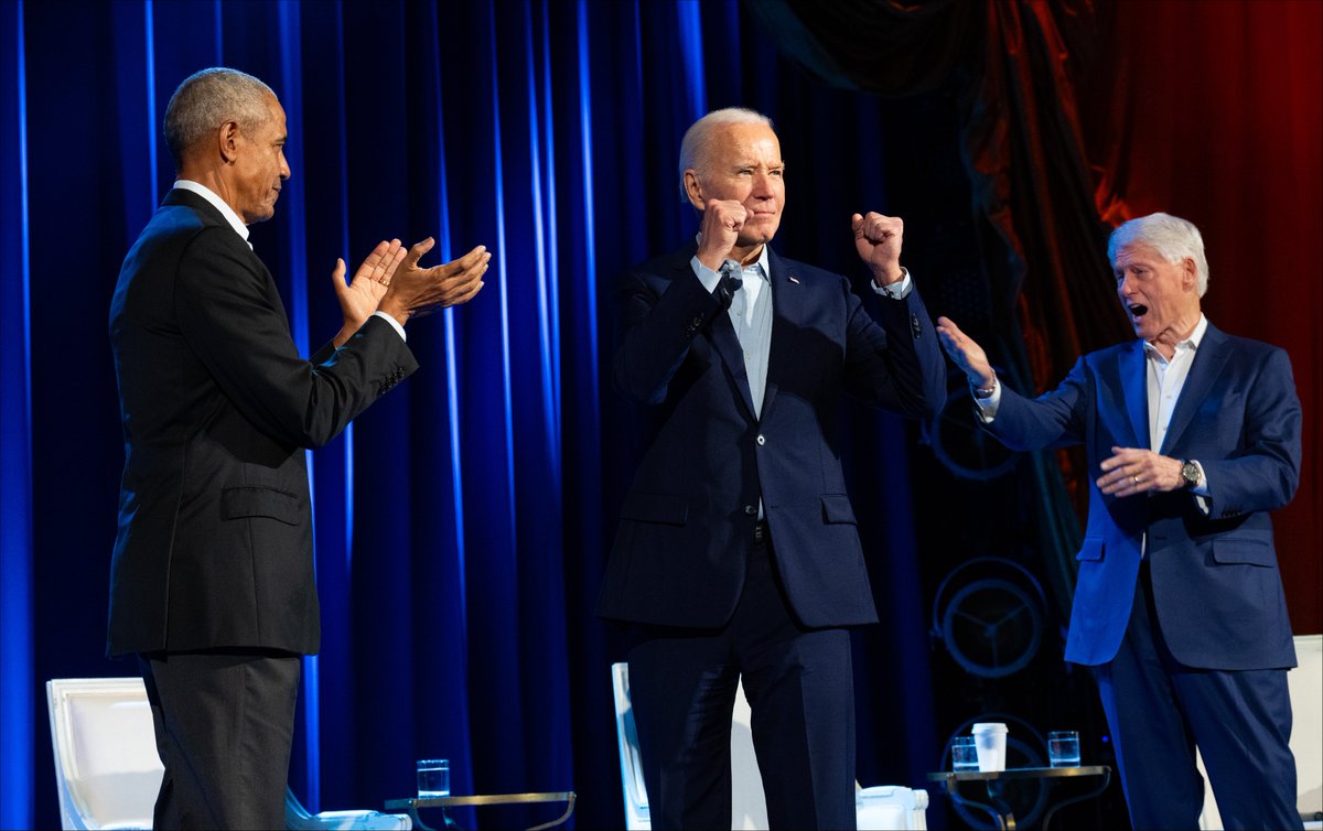 .@POTUS, @BarackObama & @BillClinton on stage for a fundraiser at Radio City Music Hall in, New York, NY.