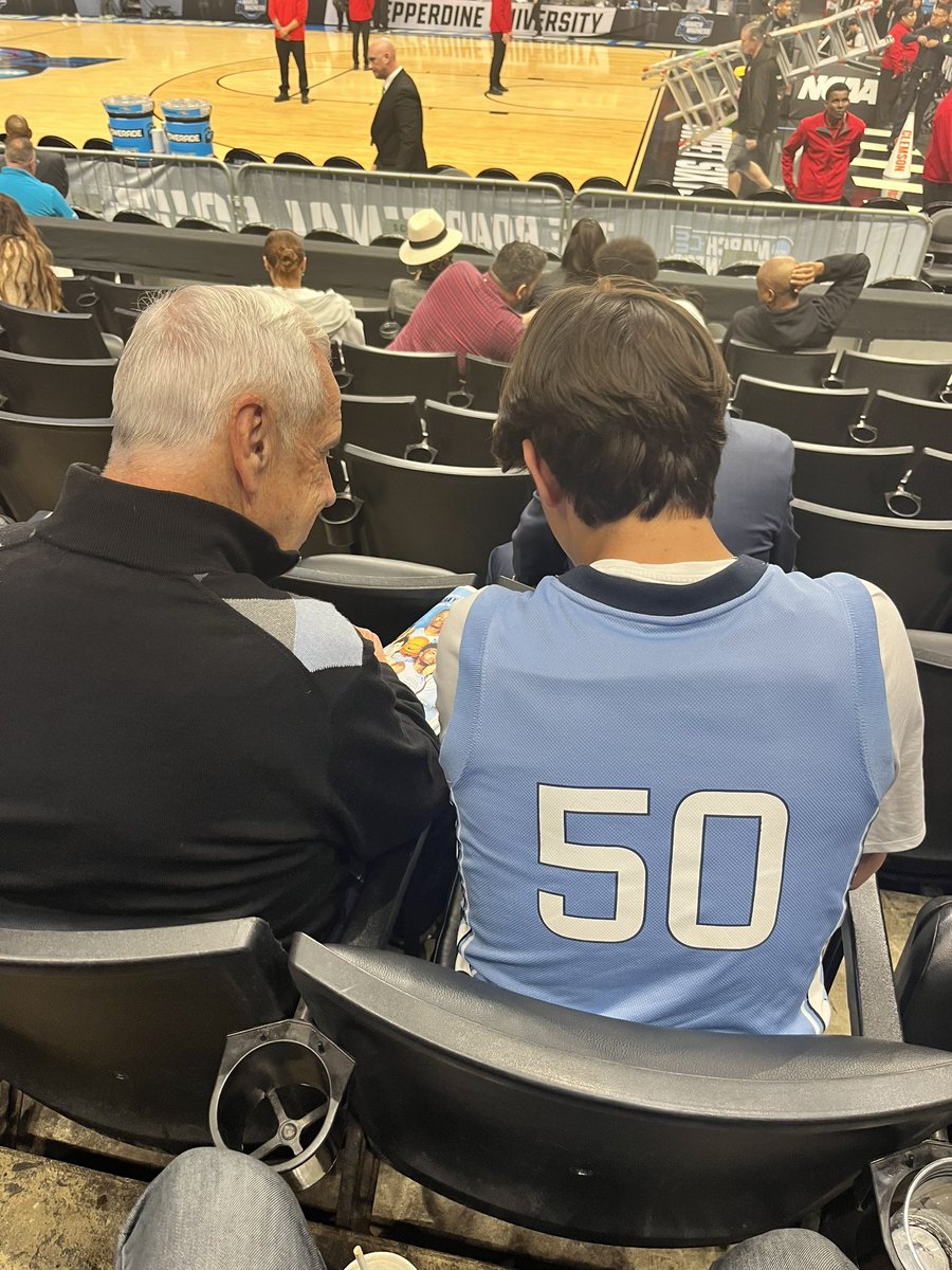 ‘Mitchell! You see James?’ -Coach Williams My seats are amazzzzizng #UNC #GoHeels @UNC_Basketball