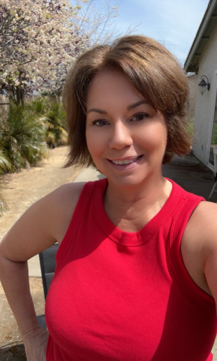 You won’t see me in red but I bought this top because I’m going to opening day at Angels Stadium in April! Today was a bust for us! It’s gonna be another long season!
♥️#AngelsBaseball