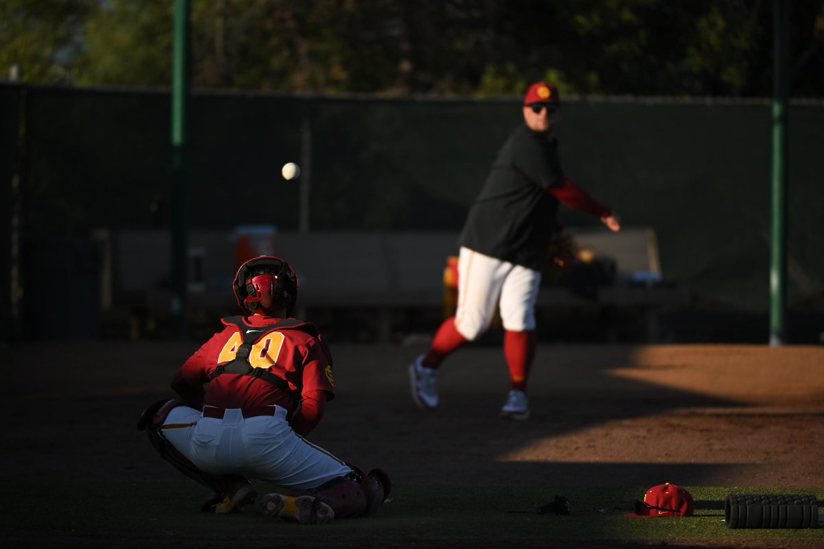 USC_Baseball tweet picture