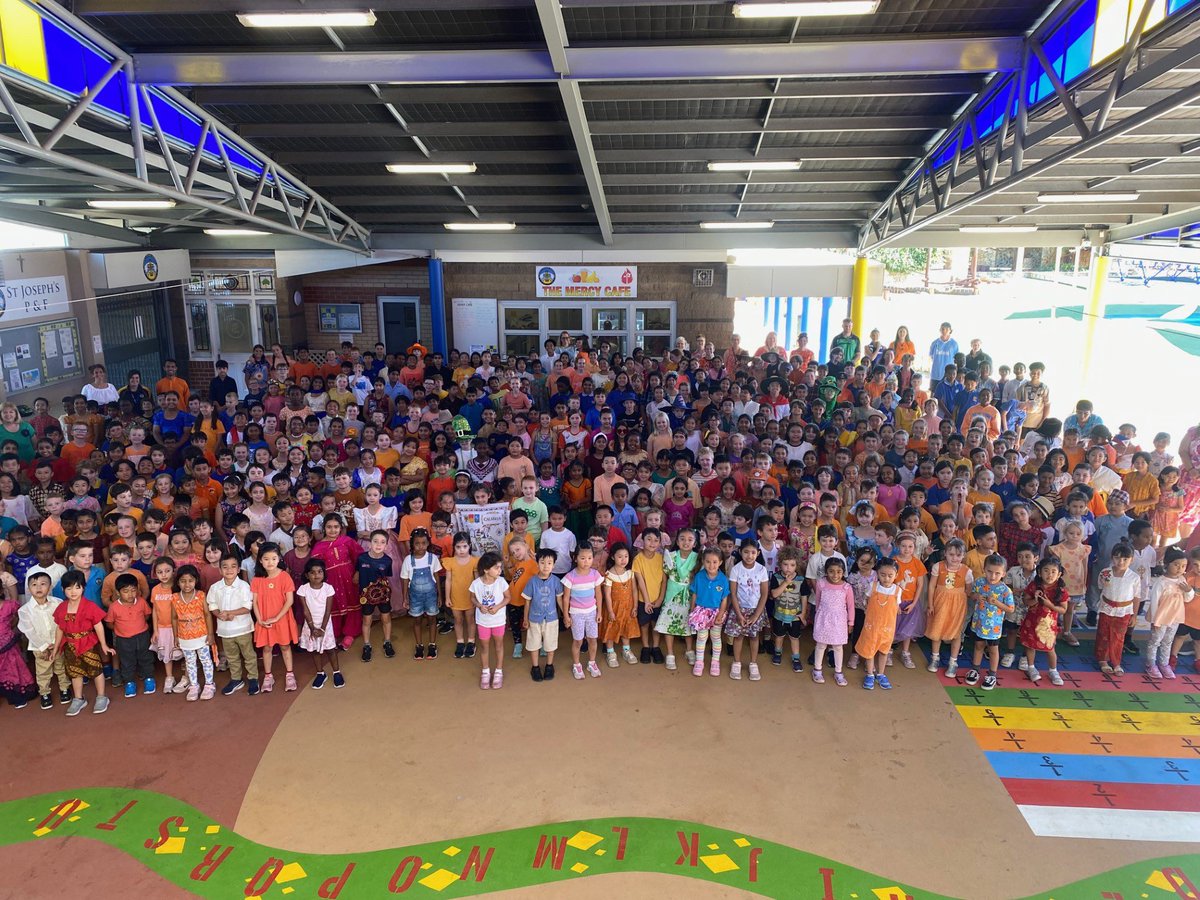 At St Joesph’s we have a wide variety of cultures  which makes celebrating Harmony Day all the more special. Staff and students came to school in cultural clothing or orange to celebrate our diversity.