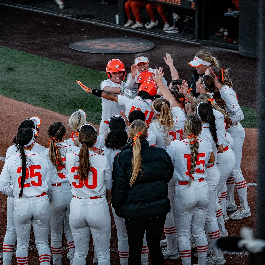 NCAASoftball tweet picture