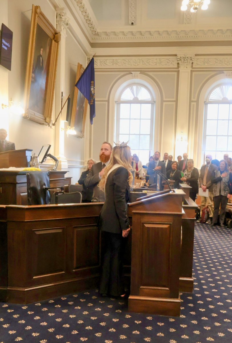 Today, Jana El-Sayed kicked off House Session for us with a beautiful rendition of the National Anthem. She is such a talented singer!