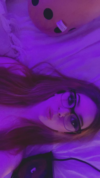 Btw&hellip;&hellip;.I love you guys 🩷 Sweet dreams ✨ https://t.co/MWxFdRMEM2