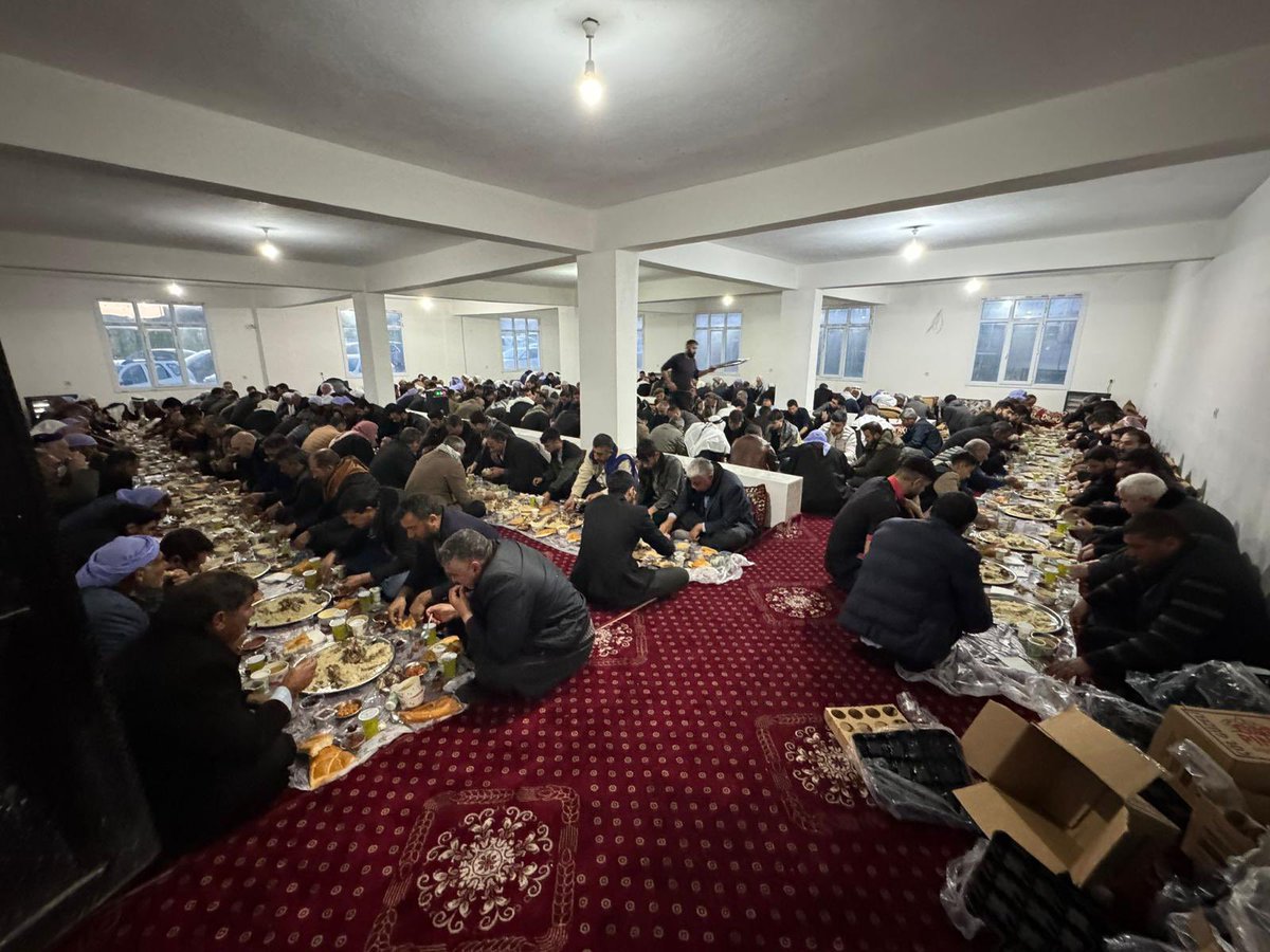 Ramazan-ı şerifin bereketini, birlik beraberliğini Karakeçi mahallemizde bizleri destekleyen kıymetli yol arkadaşlarımızla beraber  yaşıyoruz. 

Sofrasını bizlerle paylaşan Karakeçi mahallemizin sakinlerine ve Kontenjan Meclis Üyesi Adayımız Hadi Karakeçili’ye  desteklerinden ve