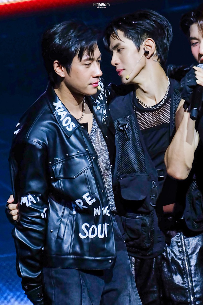 MilkNom505's tweet photo. มุมกล้องสาววาย 100% @RachataJam @film_tnp20 🤣
#Oneฟินเวอร์Fancon 
#JamFilm #แจมฟิล์ม https://t.co/N4745BnVGs