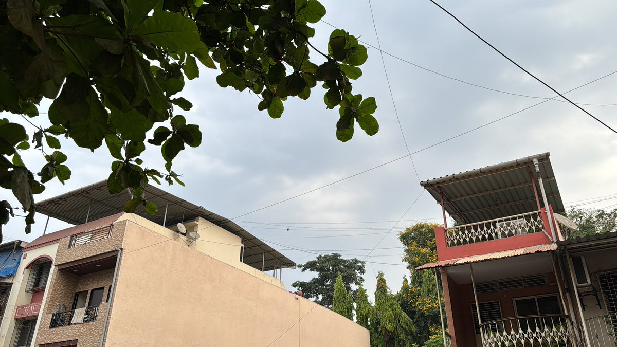 Drizzling here in Mulund Mumbai <a href="/IndiaWeatherMan/">Mumbai Rains</a> <a href="/shubhamtorres09/">Weatherman Shubham</a> <a href="/RainTracker/">West Coast Weatherman</a>