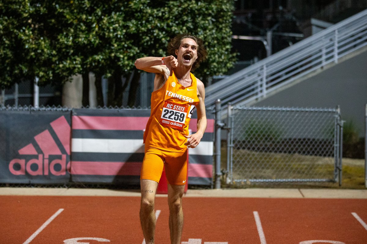 5Ks after dark 🔥😤 Jacob Lewis (13:50.75), Chris Cherry (13:55.09) and Gabe Sanchez (13:56:58) all set PRs under 14:00 Canaan Anderson (14:00.33) gets a heat win in his outdoor 5k debut #GBO