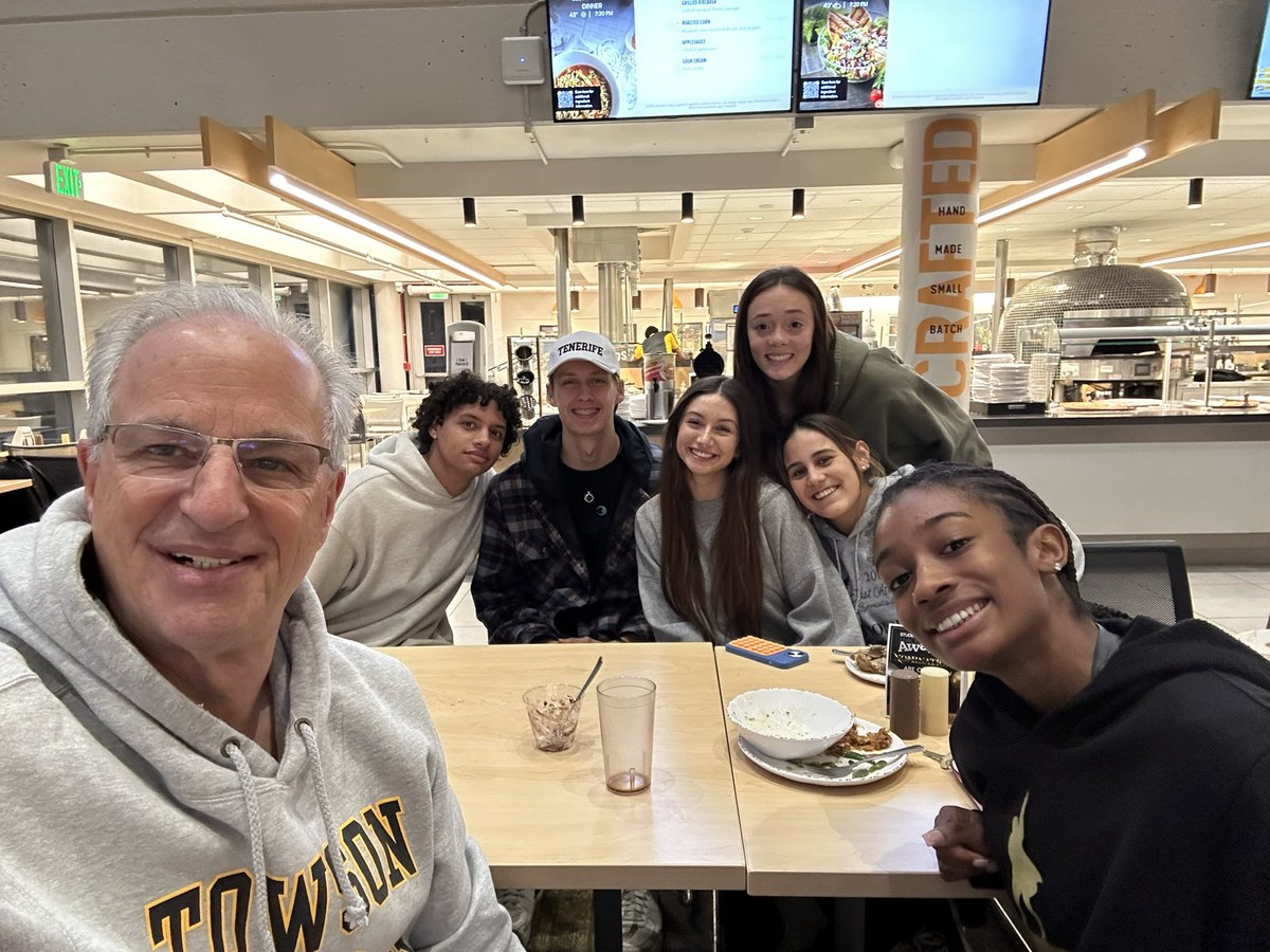 Always great to dine and spend time with our Towson University students. Tonight shared dinner with an awesome group of first-year Tigers.