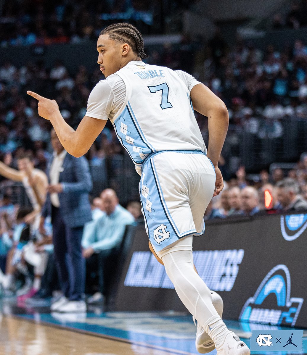 UNC_Basketball's tweet photo. Great minutes from Seth!

Heels trail by 1 | 2:56 1H https://t.co/pvwB9TezN7