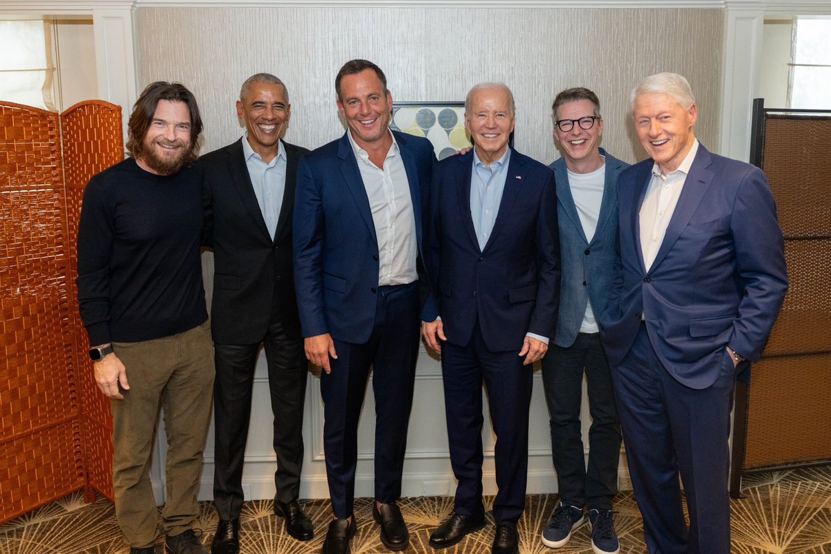 Hellquisttri's tweet image. From right to left: Bill Clinton, Sean Hayes, Joe Biden, Will Arnett, Barack Obama &amp;amp; Ted Kaczynski. #Smartless
