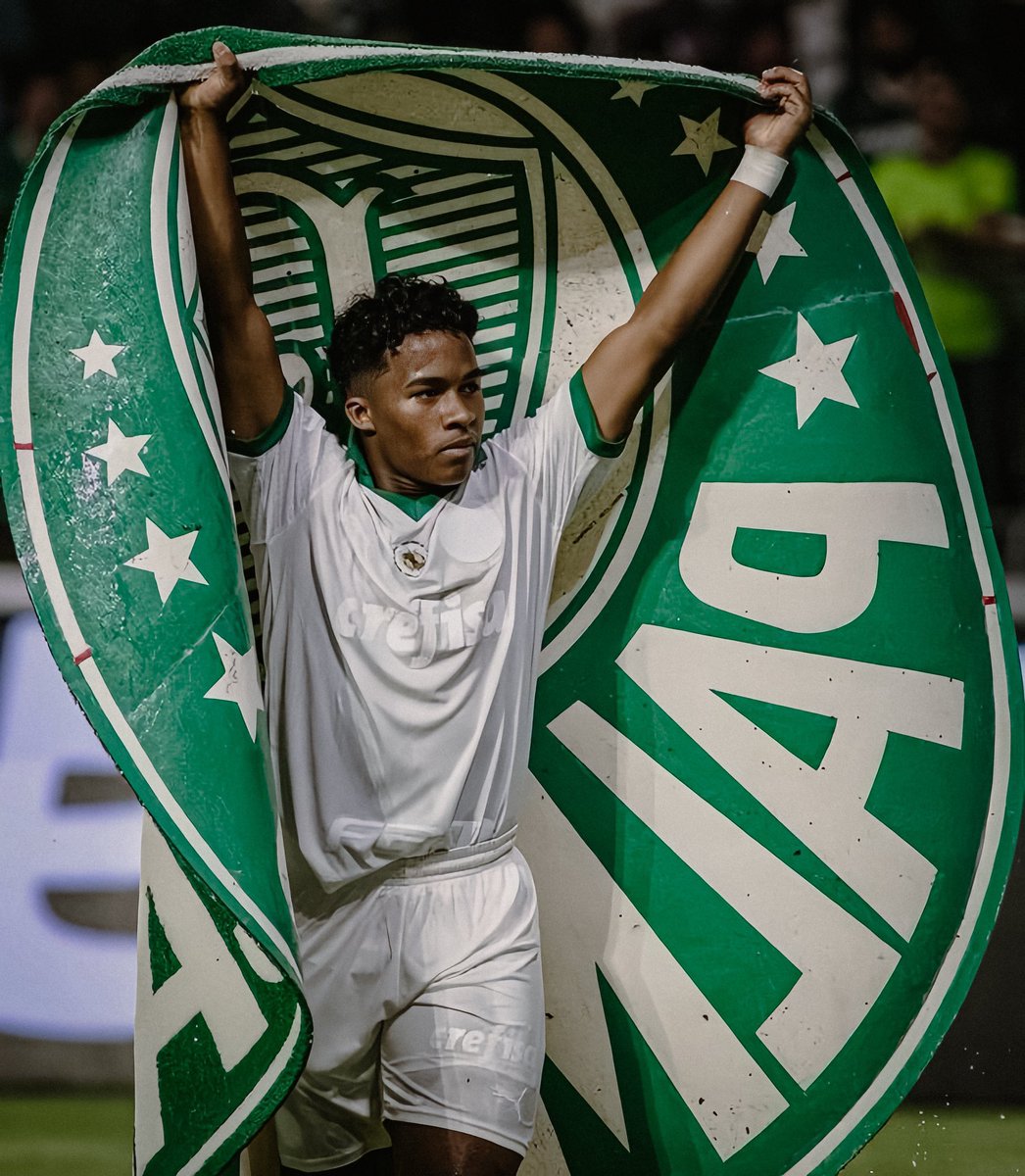 Toda foto do Endrick é histórica.