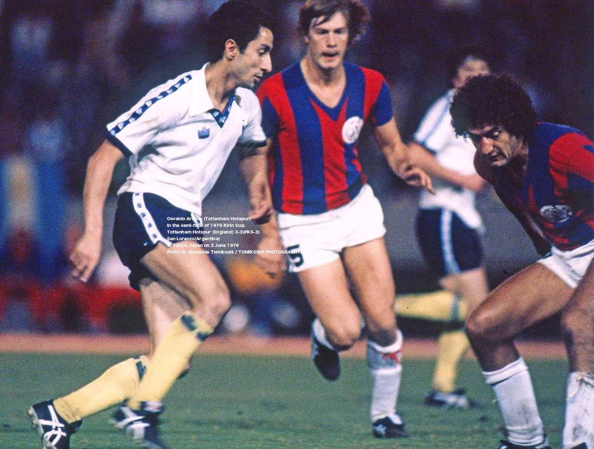 Osvaldo Ardiles (Tottenham Hotspur) action
In the semi-final of 1979 Kirin Cup, 
Tottenham Hotspur (England) 3-3(PK5-3) San Lorenzo(Argentina)  
at Tokyo, Japan on 2 June 1979  
Photo by Masahide Tomikoshi / TOMIKOSHI PHOTOGRAPHY