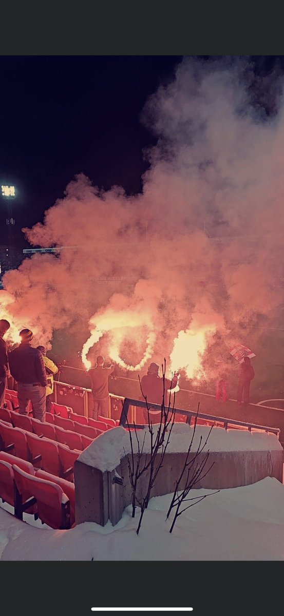 FKH TWITTER: 
Vis det e noen så vurdere Tromsø borte i 3. runde, så har eg ett ledig 2.mannsrom fra lørdag te mandag! Detta blir århundrets tur! Send en melding!