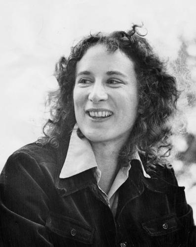 #OnThisDay 1982: Groundbreaking Canadian author Margaret Atwood publishes 'The Handmaid's Tale', a dystopian novel that would become a cultural phenomenon and inspire multiple adaptations. #MargaretAtwood #TheHandmaidsTale #CanadianLiterature 🇨🇦📚