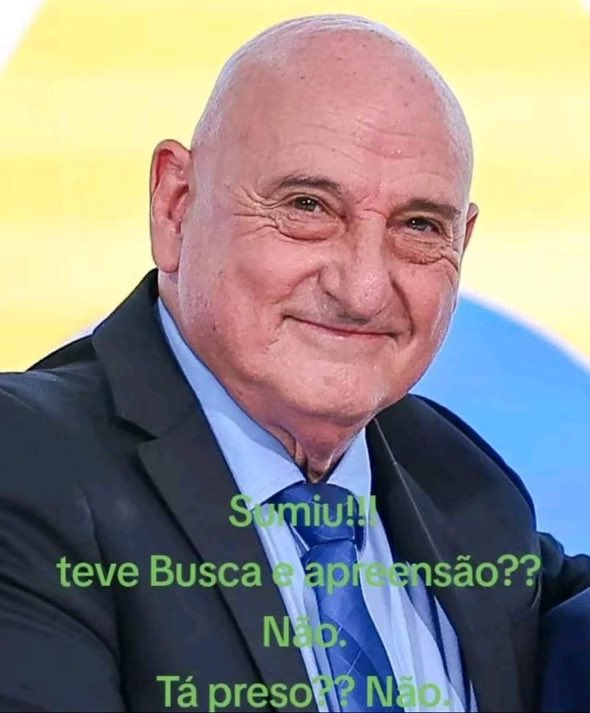 Continua livre e solto por aí.
E continua recebendo uma fortuna por mês.
Deveria estar preso junto com os demais da turma dele, inclusive com quem deu sumiço nos vídeos.
E quem deu sumiço nos vídeos hoje é togado do 5TF, acredite se quiser.