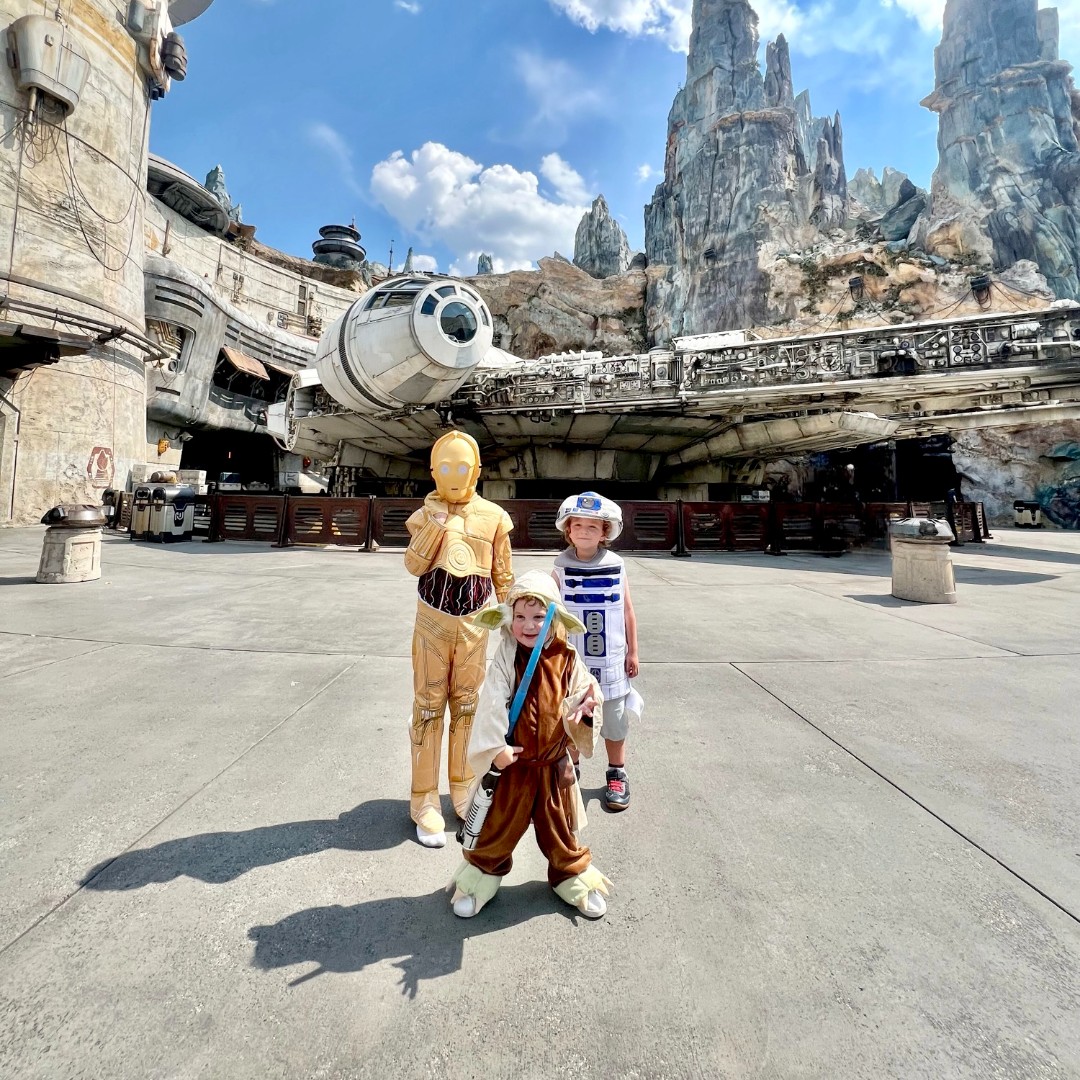 For park visits, convention seasons, and beyond! Whatever adventure is planned for your galaxy, our Star Wars costumes are here! Discover your bounty when you shop styles from C3PO to Yoda and sizes infant to 3X. 🔽 bit.ly/2mNudrE