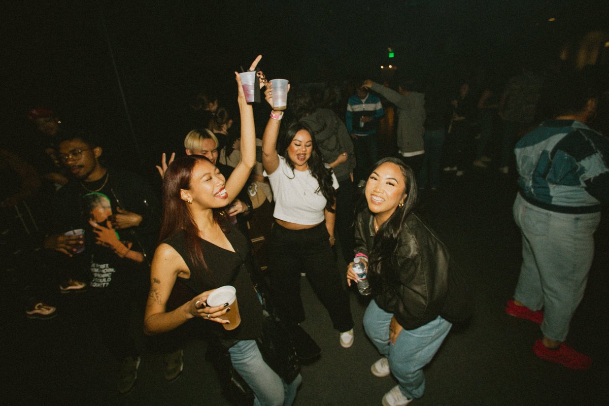 crybabyoakland's tweet photo. TONIGHT

Ratchet R&amp;B Party 💕 

✨an R&amp;B party for you + boo to bump, grind, and freak to✨

🔊 Sets by:
@djjespinosa 
Eddy
Lowwkeyj  
@DJandJelly 
@bbcarolz 

TIX ⬇️
https://t.co/4yGyhXio01 https://t.co/OOuWze4kSc