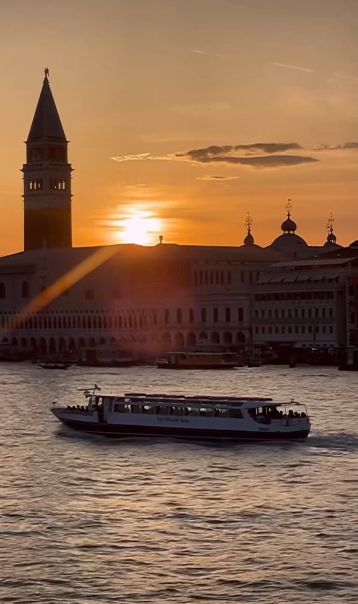 Venezia...quando il sole tramonta 🤩🤩🤩