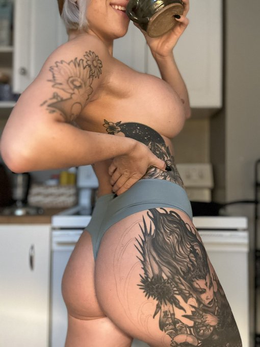 Do I drink: A. French press B. Coffee maker C. Instant  (50% off my page rn if you want those big yitties<a href="/tag/mvsales"class="tags"><span>#mvsales</span></a>