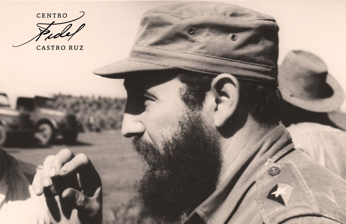 #Fidel:'Nosotros debemos utilizar la conciencia -como hemos dicho otras veces- como el arma fundamental en el desarrollo de las fuerzas productivas (...)'. #FidelVive