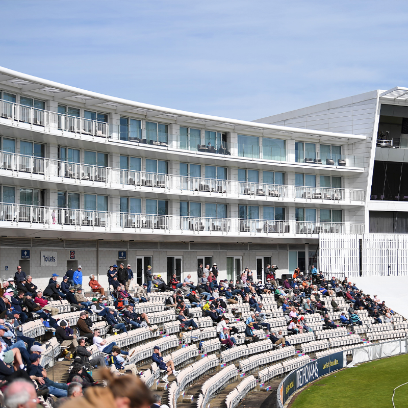 hantscricket's tweet photo. Over 300 runs ✅
Sunny day ✅
The chance to make inroads tomorrow ✅

A fantastic first home day of the season, with over 2️⃣,0️⃣0️⃣0️⃣ in to support the 🌹 &amp; 👑

🎟️ Get your tickets ⤵️
