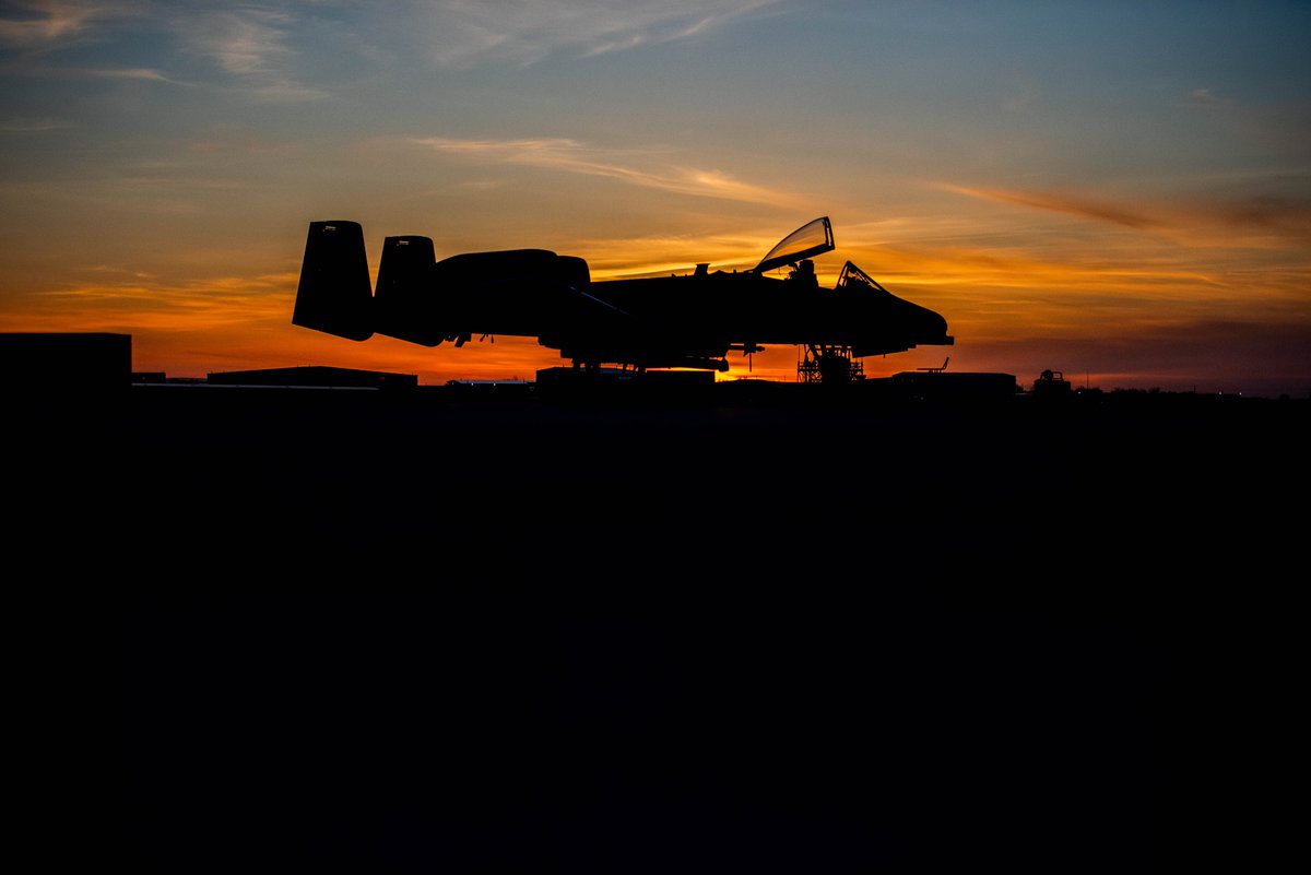An Idaho Air National Guard A-10 Thunderbolt II from the 124th Fighter Wing sits idle on the flightline during sunset at Gowen Field Air National Guard Base, Boise, Idaho, April 10,2024. (📸 Rusty Rehl)