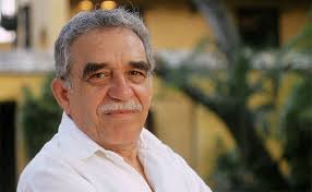 #UndiacomoHoy - Muere el escritor y periodista colombiano Gabriel Garcia Marquez en la Ciudad de Mexico. Uno de los libros mas famosos y vendidos del escritos es '100 años de Soledad'