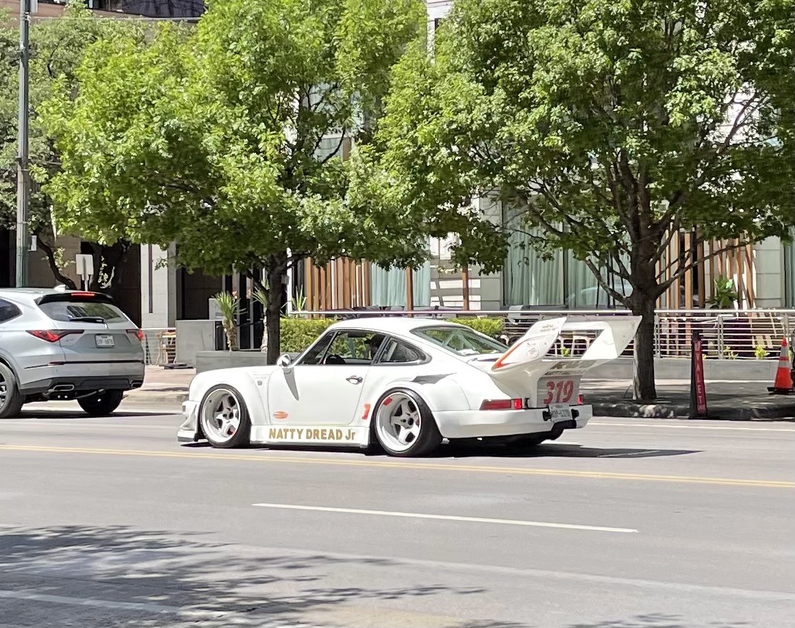 Natty Dread Jr Porsche cruising around Austin. 🤩