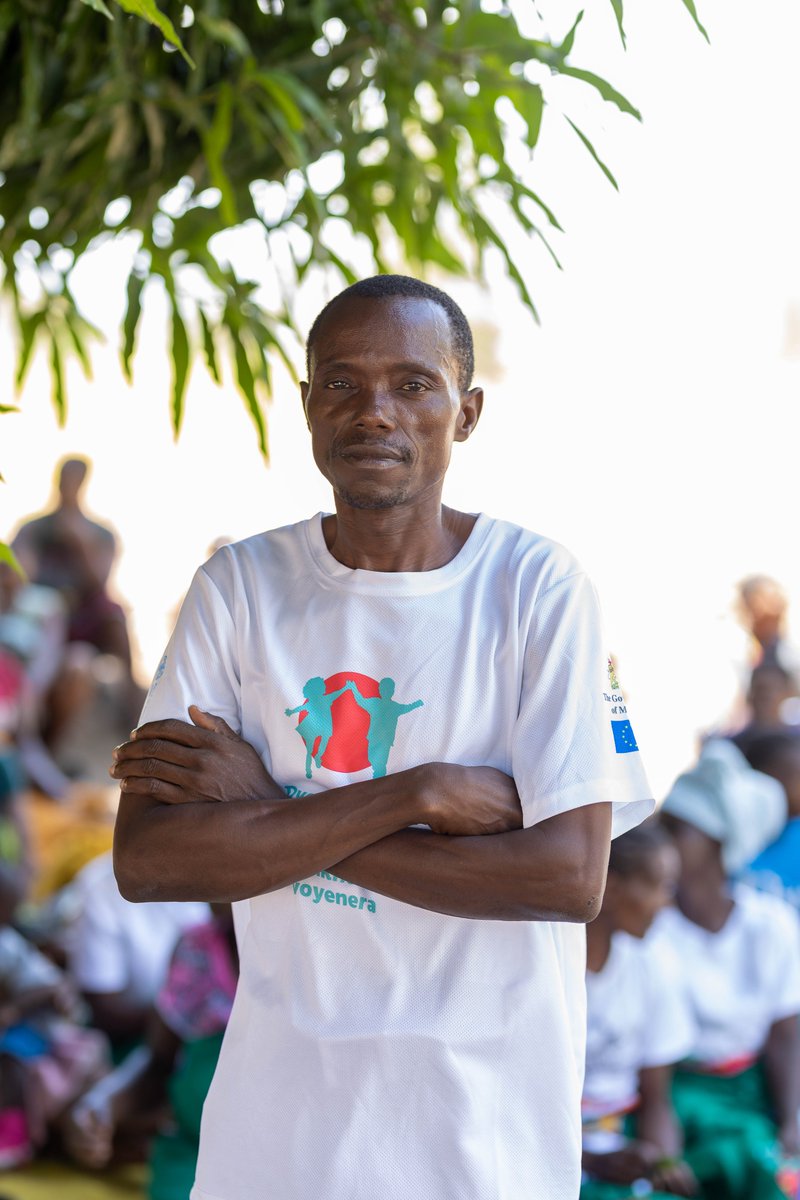 Barton Village in Karonga is championing healthy eating for children. Its care group promoters like Isaac Mvula go the extra mile to track family #nutrition practices to identify successes and areas of improvement so that #children are well-nourished: shorturl.at/cuRTW