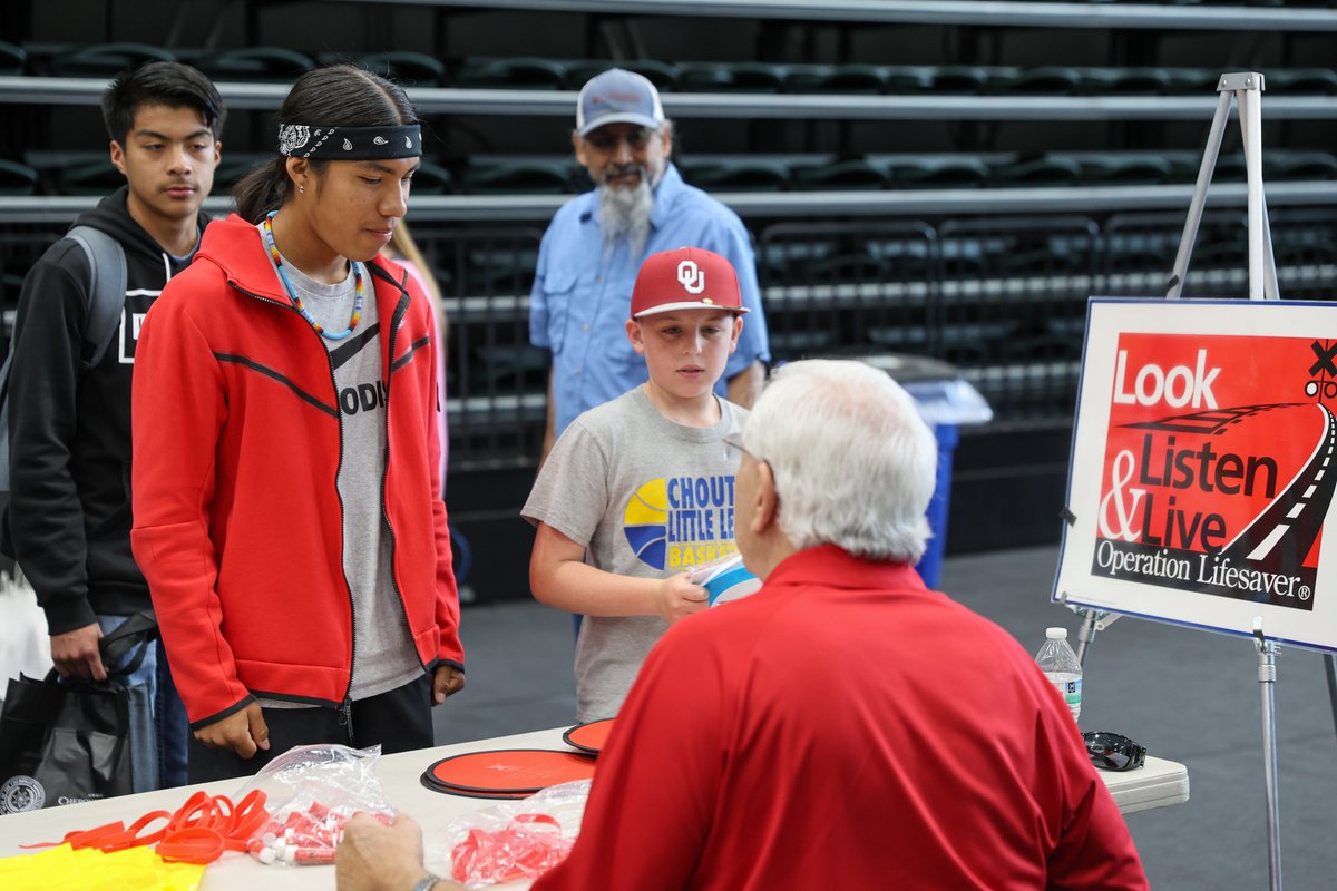 It was a great day at our Cherokee Nation Environmental Fair! 🌎💚🌳

Environmental Programs, as part of Cherokee Nation's Secretary of Natural Resources Office, hosted a special day at @NSURiverHawks for area fifth-graders. #EarthIsSacred #WaterIsLife #environment