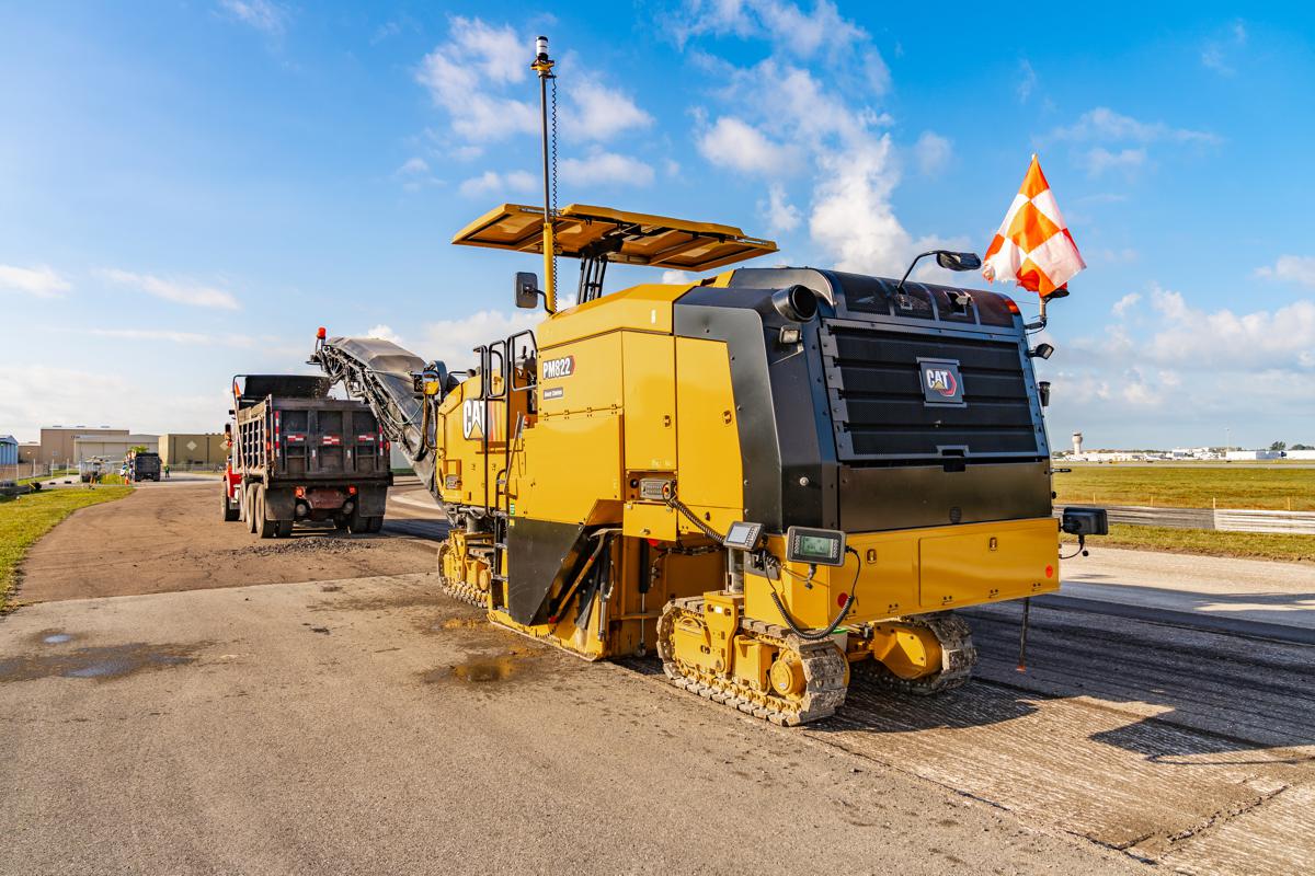 🚧 Caterpillar Unveils PM300 Cold Planer 🚧 🛣️ Explore the capabilities of Caterpillar's new PM300 Cold Planer, a state-of-the-art machine designed to revolutionize road resurfacing. This article delves into the technical advancements and operational efficiencies offered by the…